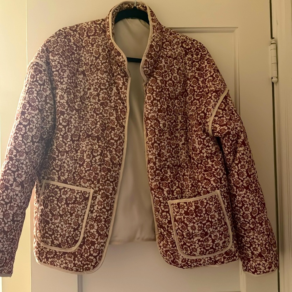 Red and white floral light jacket. Silk lined super cute brand new. Size S